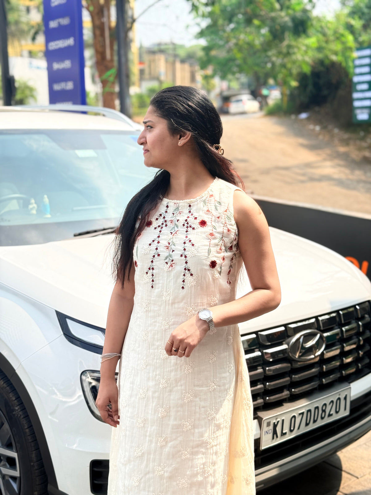 Vine Petal ivory sleeveless dress by Yarah By Nita